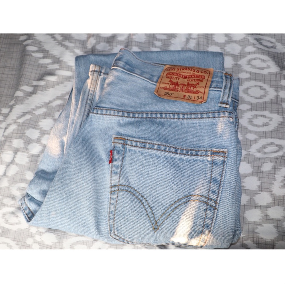 Vintage 550 Levi’s. Mom fit and flattering.